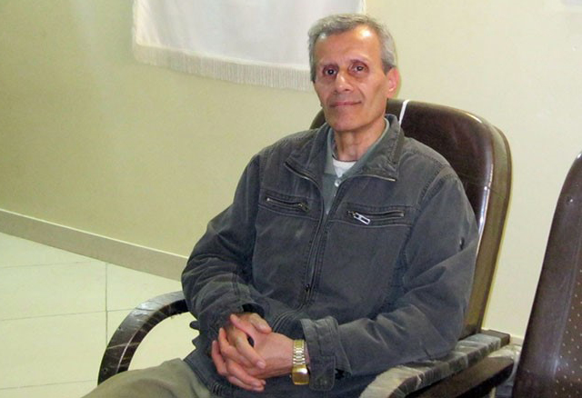 محمد رضا فروغی، برادریکی از اسیران فرقه رجوی: برادرم شناختی بر روی فرقه رجوی نداشت، او را فریب دادند