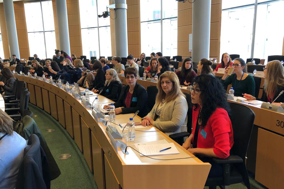 در همایش جهانی روز زن در بروکسل عنوان شد:  ابتدایی ترین حقوق زنان در فرقۀ رجوی نقض می شود