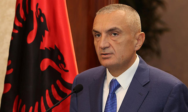 نامه جمعی از جداشده های فرقه رجوی خطاب به رئیس جمهور آلبانی: فرقه رجوی به دنبال سوءاستفاده از موقعیتِ رئیس جمهور آلبانی است