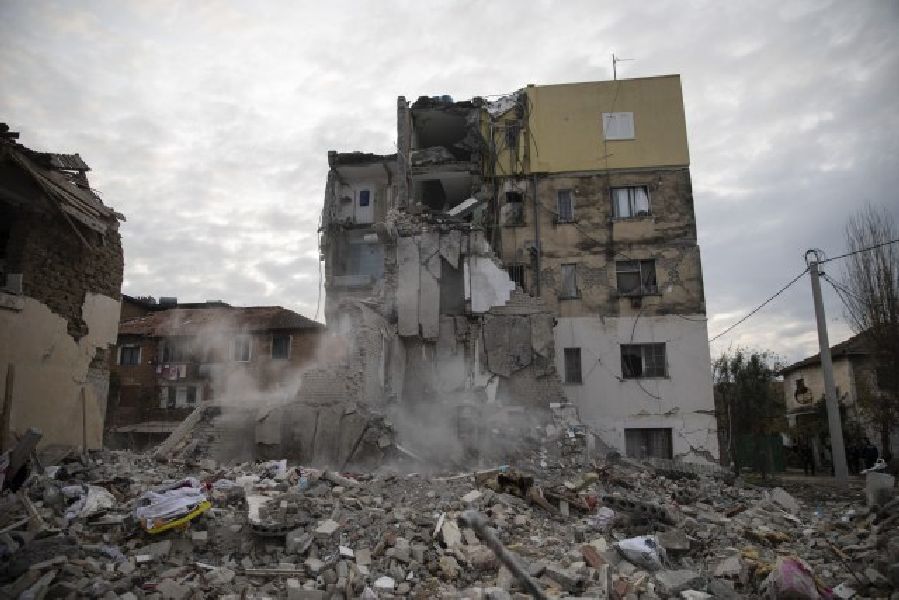 سران فرقه رجوی باید درباره مجروحین زلزله اطلاع رسانی کنند