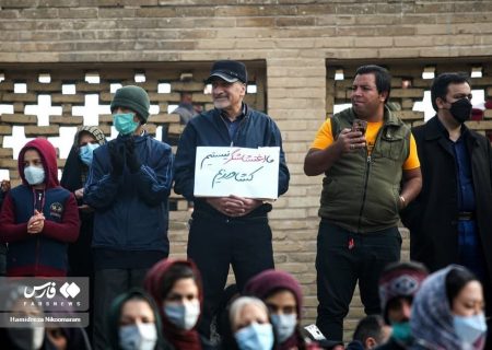 مردم دلاور اصفهان در بستر «زاینده رود» به صورت وطن فروش‌ها سیلی زدند