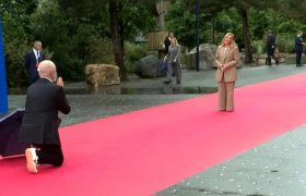 این است نخست‌وزیر کشوری که از تشکیلات تروریستی رجوی میزبانی می کند