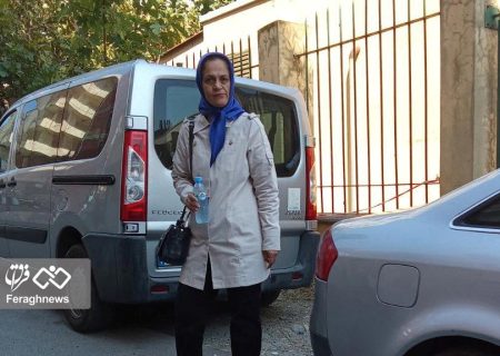 پرسه‌زنی ۲ زن مجاهدین در محل نگهداری اجسادِ بیمارستان دورس