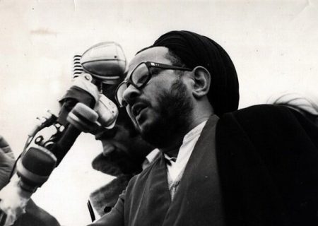 روحانی آزاده‌ای که نسل جوان را بیدار ساخت + فایل صوتی کتاب «دکتر و پیر»