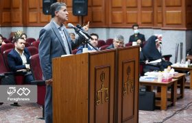 دیدم که منافقین با سیم، سر چند نفر را ‌بریدند / مخیّرکردن سربازان اسیر بین مرگ و پیوستن به مجاهدین