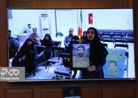 خواهر شهید، تقاضای قصاص برای سرکردگان منافقین کرد