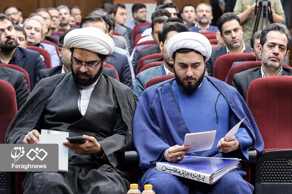 افشای اسامی سران منافقین که عملیاتهای تروریستی را راهبری کردند / مسئول هدایت تیمهای عملیاتی دانشآموزان چه کسانی بودند؟ 1 court2025 41 4