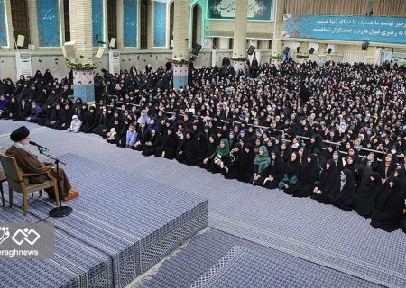 زن با مرد در اسلام حقوق برابری دارد / «تخریب بنای خانواده» از گناهان بزرگ فرهنگ سرمایه‌داری