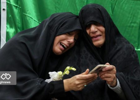 دلم خون شد خدایا سوختم