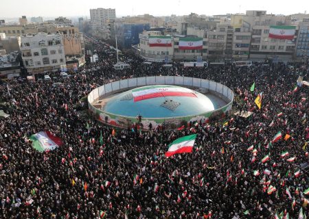فاکس نیوز: الگوی مداخله در ایران شکست خورده است؛ ترامپ دخالت نکند