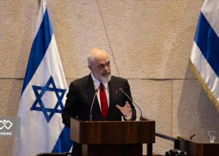 همسویی کامل نخست وزیر کشور میزبان منافقین با خط رژیم صهیونی علیه ایران / رسانه‌های بین‌المللی «راما» را به‌خاطر سفر به اسرائیل به صلیب کشیدند / توهین بی‌شرمانه کاسه لیس «نتانیاهو» به بنیانگذار انقلاب اسلامی