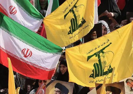 پاسخ رهبر معظم انقلاب به نامه بیعت حزب‌الله، همچون صاعقه‌ای بر پیکره منافقین فرود آمد