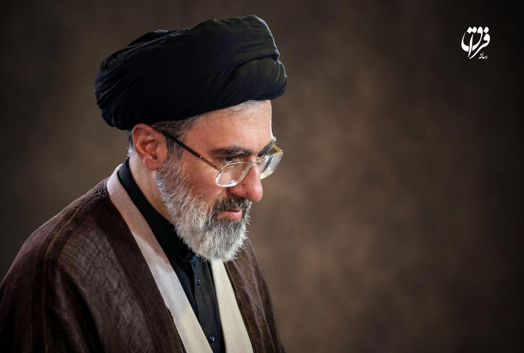 «ققنوسوار» برخاستیم 1 rahbar 21