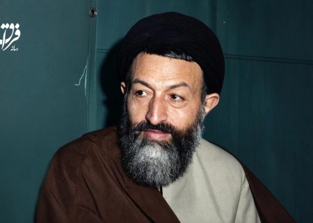 رفتن به سراغ افراد با ایمان و مؤثر در جامعه از مبانی کار منافقان است / امام راحل چه جریانی را «تفاله‌های آمریکا» خطاب کردند؟