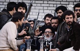 منافقین به دلیل هراس از نابودی تشکیلات، آیت‌الله طالقانی را حذف کردند / صحنه‌سازی جوجه کمونیست‌ها